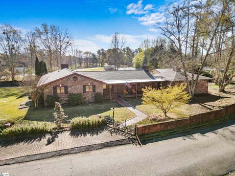 Photo for 101 Pinewood Drive