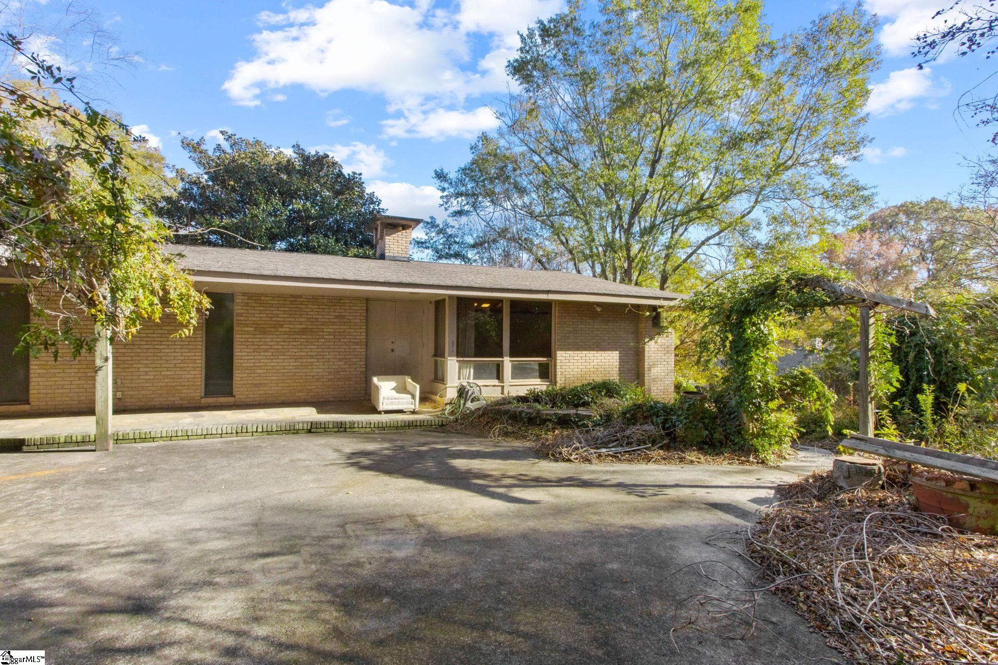 Greenville, South Carolina 29607, United States, 5 Bedrooms Bedrooms, ,4 BathroomsBathrooms,Residential,Active,243049