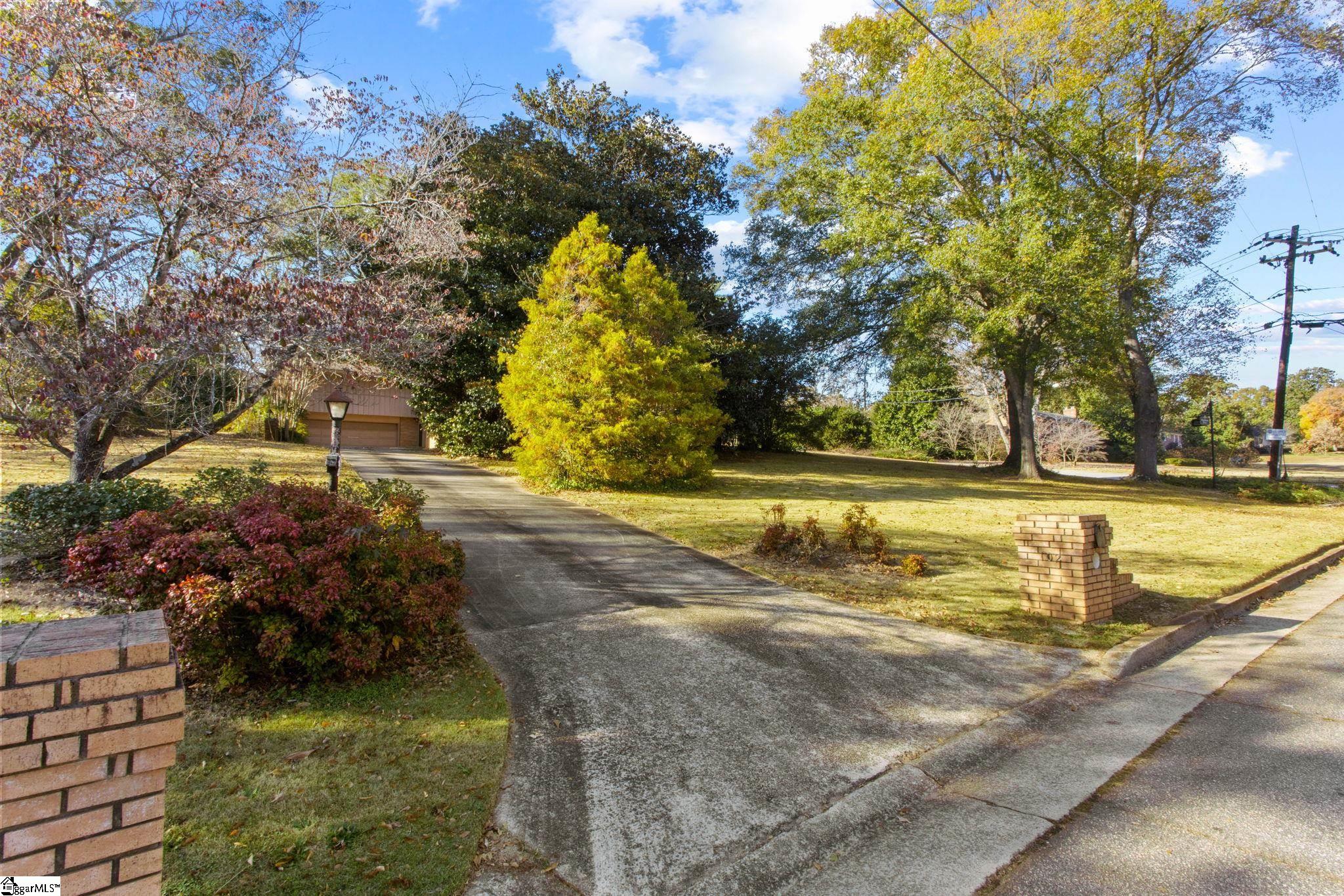 Greenville, South Carolina 29607, United States, 5 Bedrooms Bedrooms, ,4 BathroomsBathrooms,Residential,Active,243049