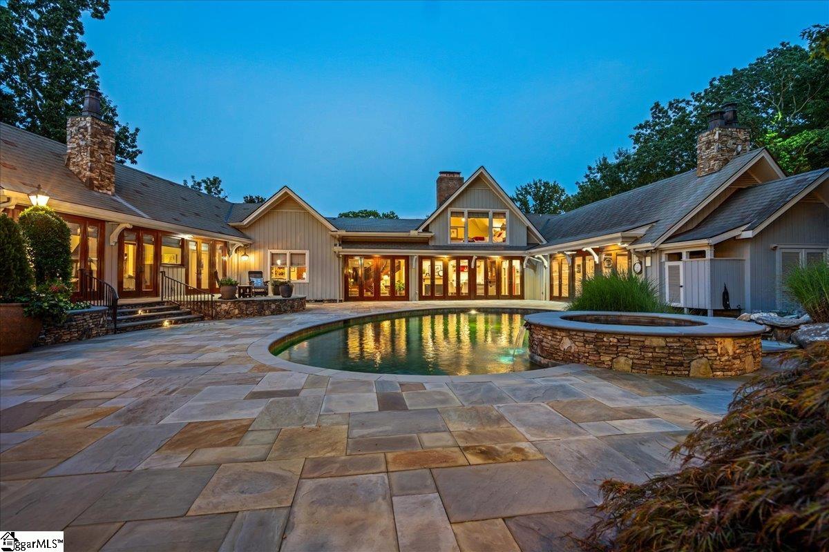 4 Huntington Court