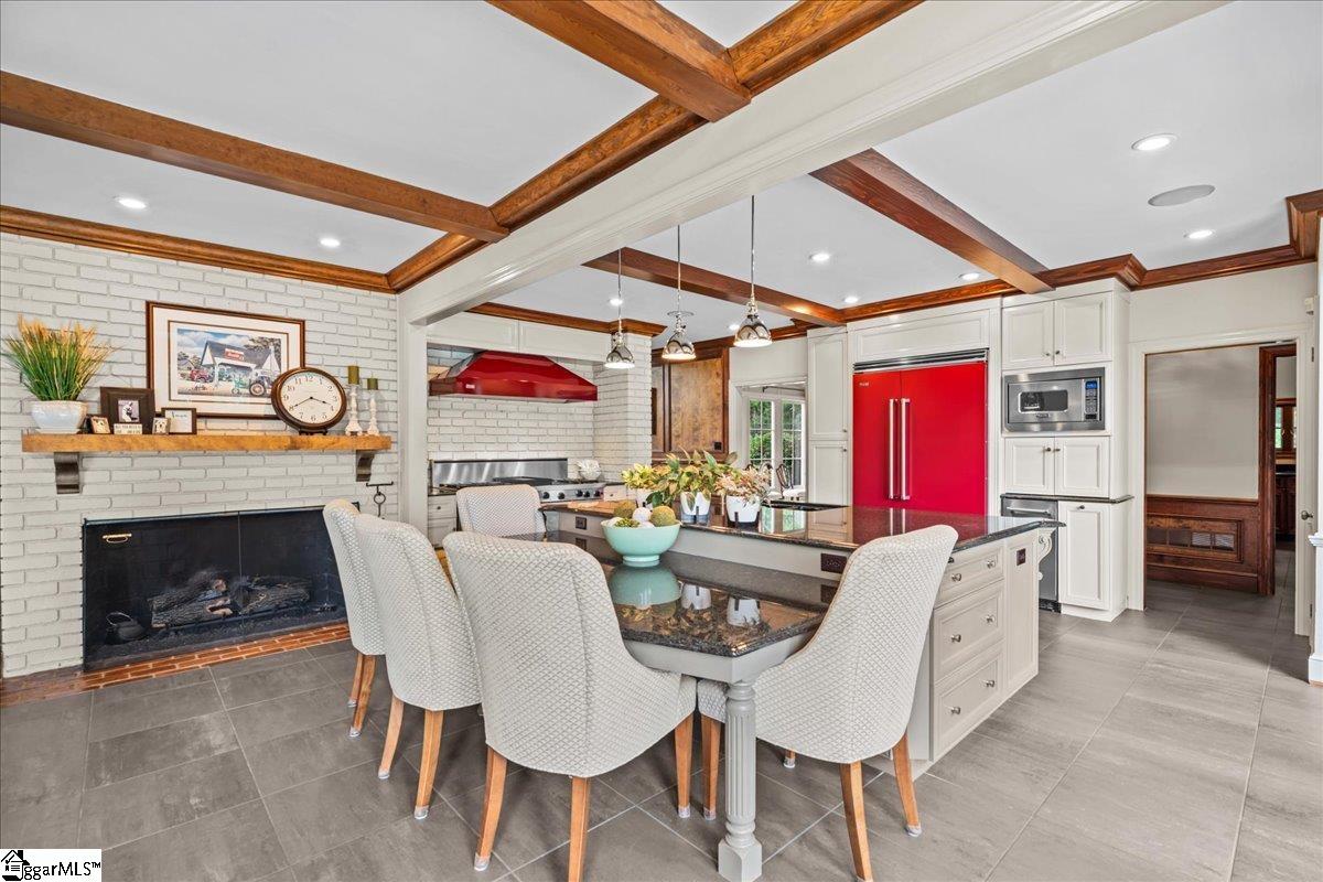 4 Huntington Court