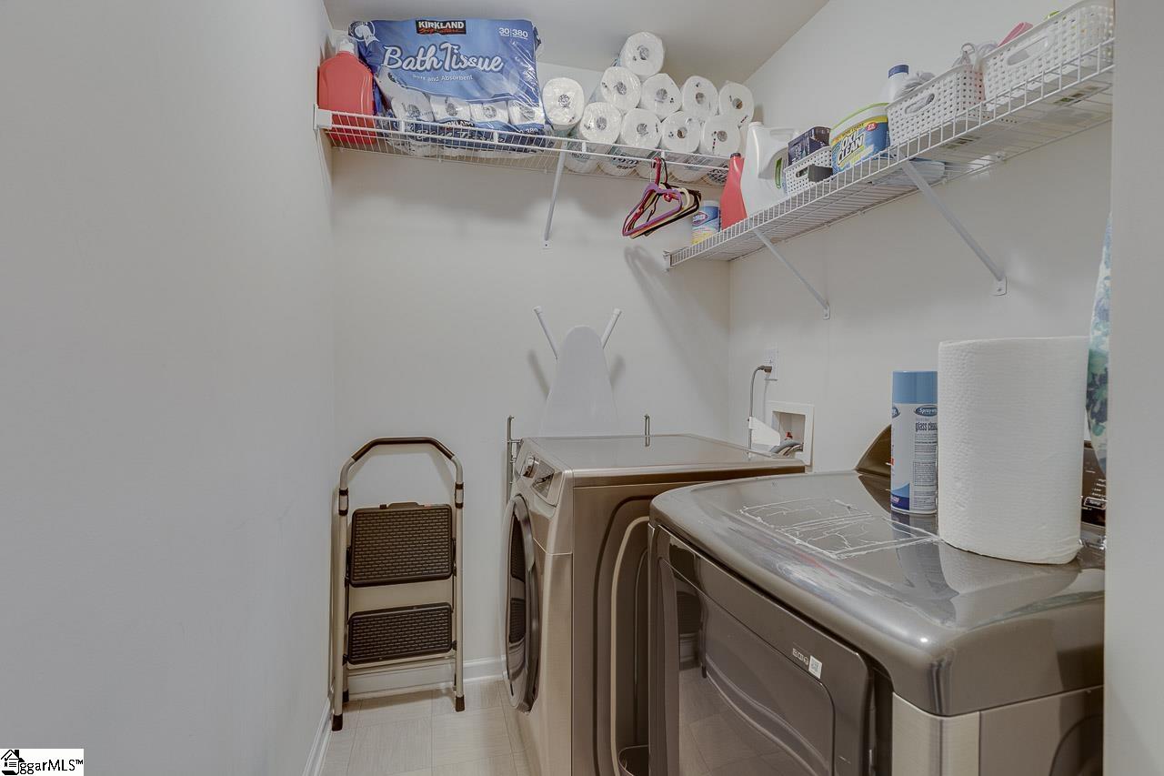 Greer, South Carolina 29650, United States, 4 Bedrooms Bedrooms, ,3 BathroomsBathrooms,Residential,Contingent,90533