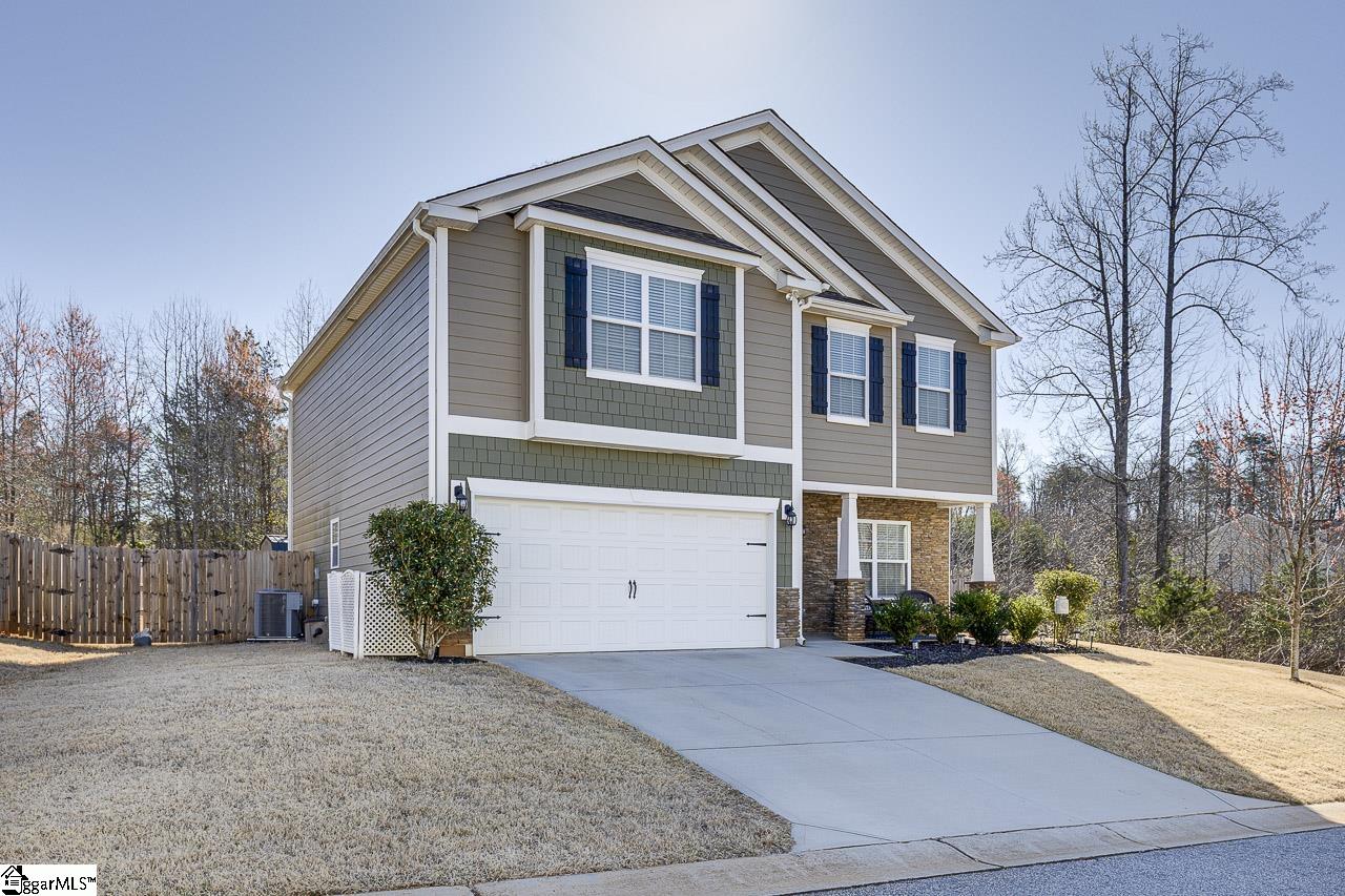 Greer, South Carolina 29650, United States, 4 Bedrooms Bedrooms, ,3 BathroomsBathrooms,Residential,Contingent,90533