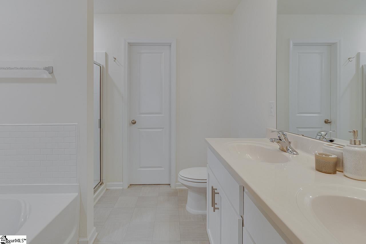 Greer, South Carolina 29650, United States, 4 Bedrooms Bedrooms, ,3 BathroomsBathrooms,Residential,Contingent,90533