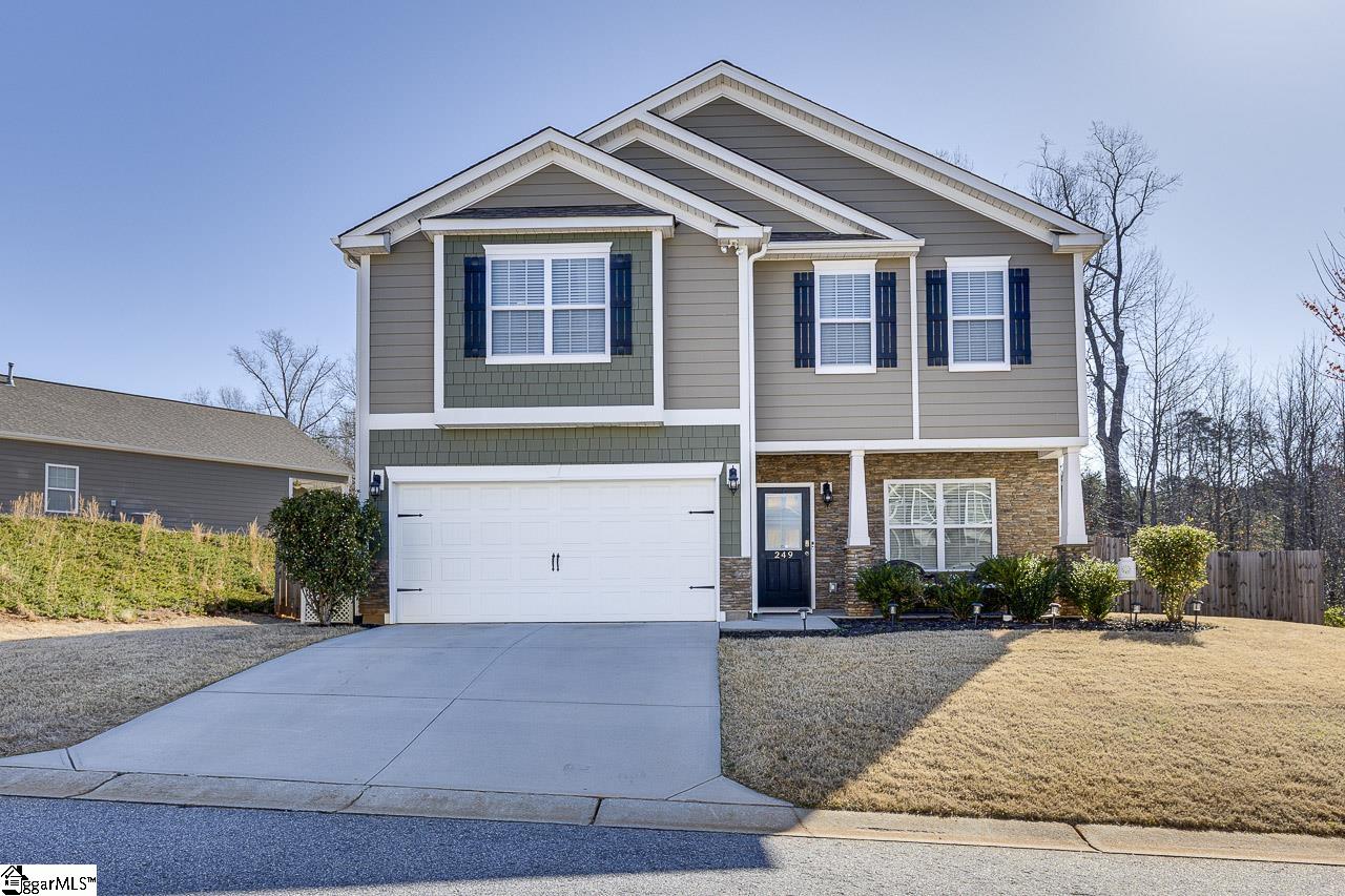 Greer, South Carolina 29650, United States, 4 Bedrooms Bedrooms, ,3 BathroomsBathrooms,Residential,Contingent,90533