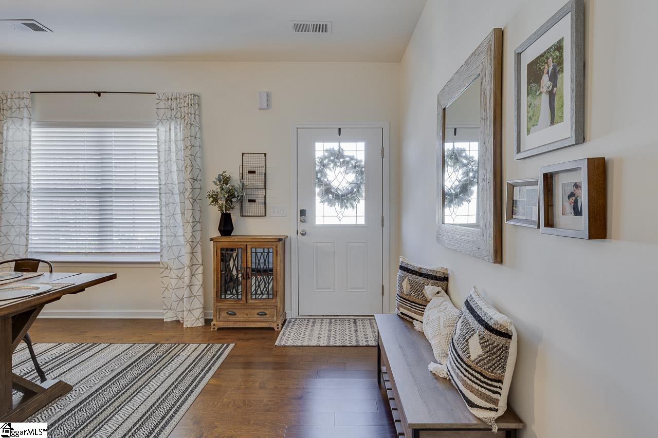 Greer, South Carolina 29650, United States, 4 Bedrooms Bedrooms, ,3 BathroomsBathrooms,Residential,Contingent,90533