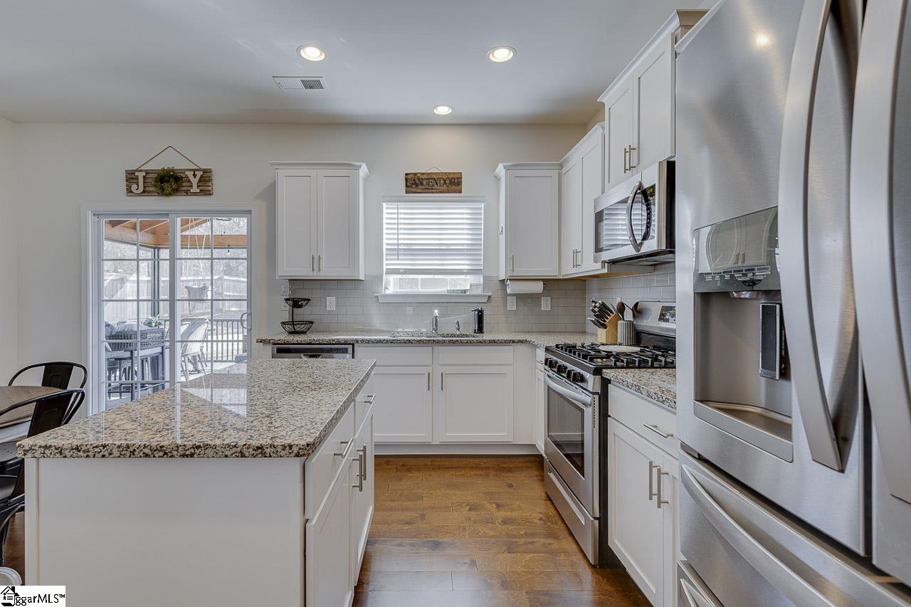 Greer, South Carolina 29650, United States, 4 Bedrooms Bedrooms, ,3 BathroomsBathrooms,Residential,Contingent,90533