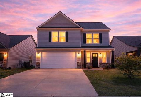 Photo of 831 John Weaver Trace, Inman, SC 29349 (MLS # 1590722)