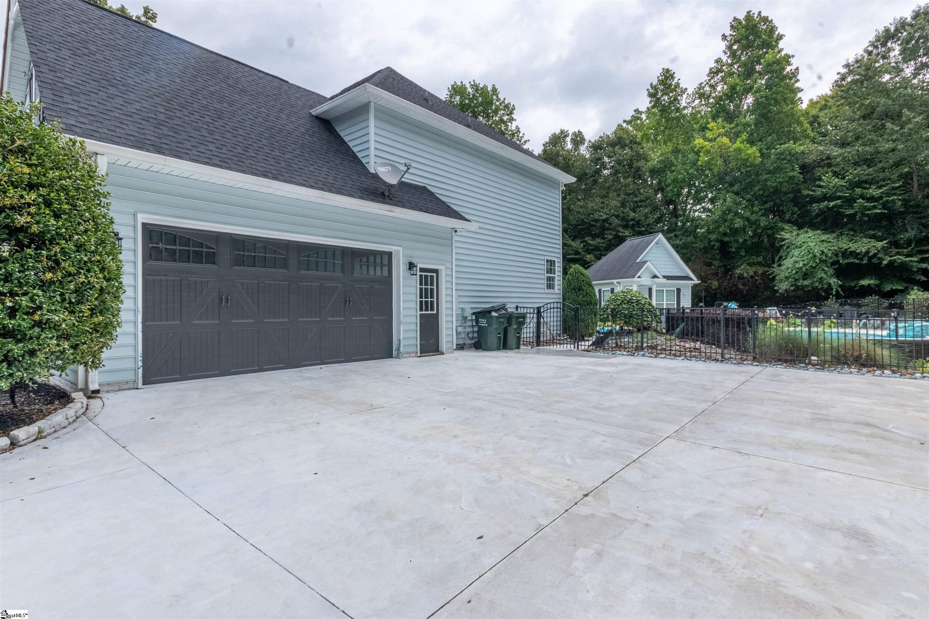 109 Creek Crossing Way