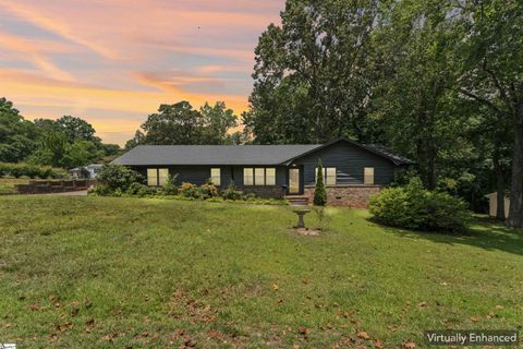 Photo of 15 Weehawken Circle, Taylors, SC 29687 (MLS # 1597098)
