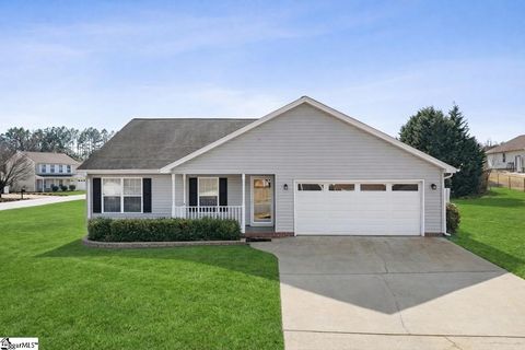 Photo of 28 Sweetland Court, Greenville, SC 29607 (MLS # 1584943)