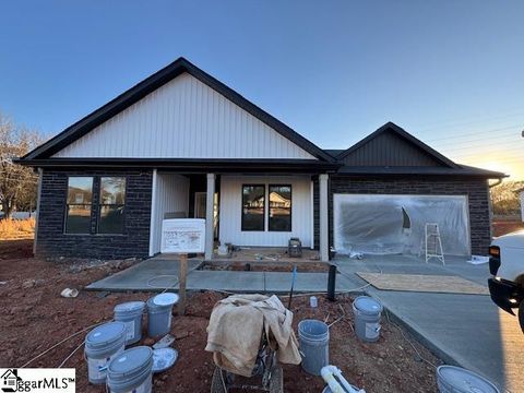 Photo of 1507 Settle Road, Inman, SC 29349 (MLS # 1577410)