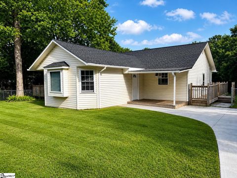 Photo of 212 Seigler Road, Pelzer, SC 29669 (MLS # 1590335)