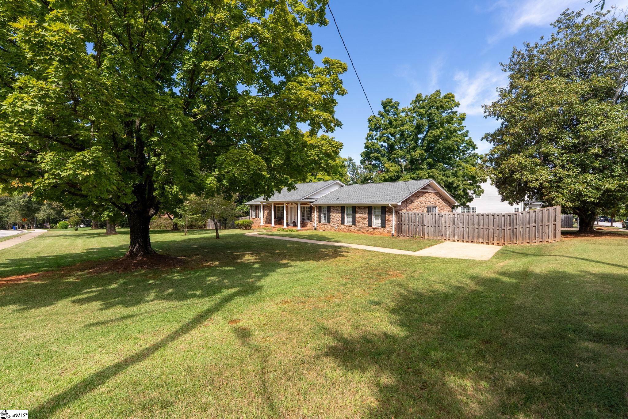 280 Henderson Road