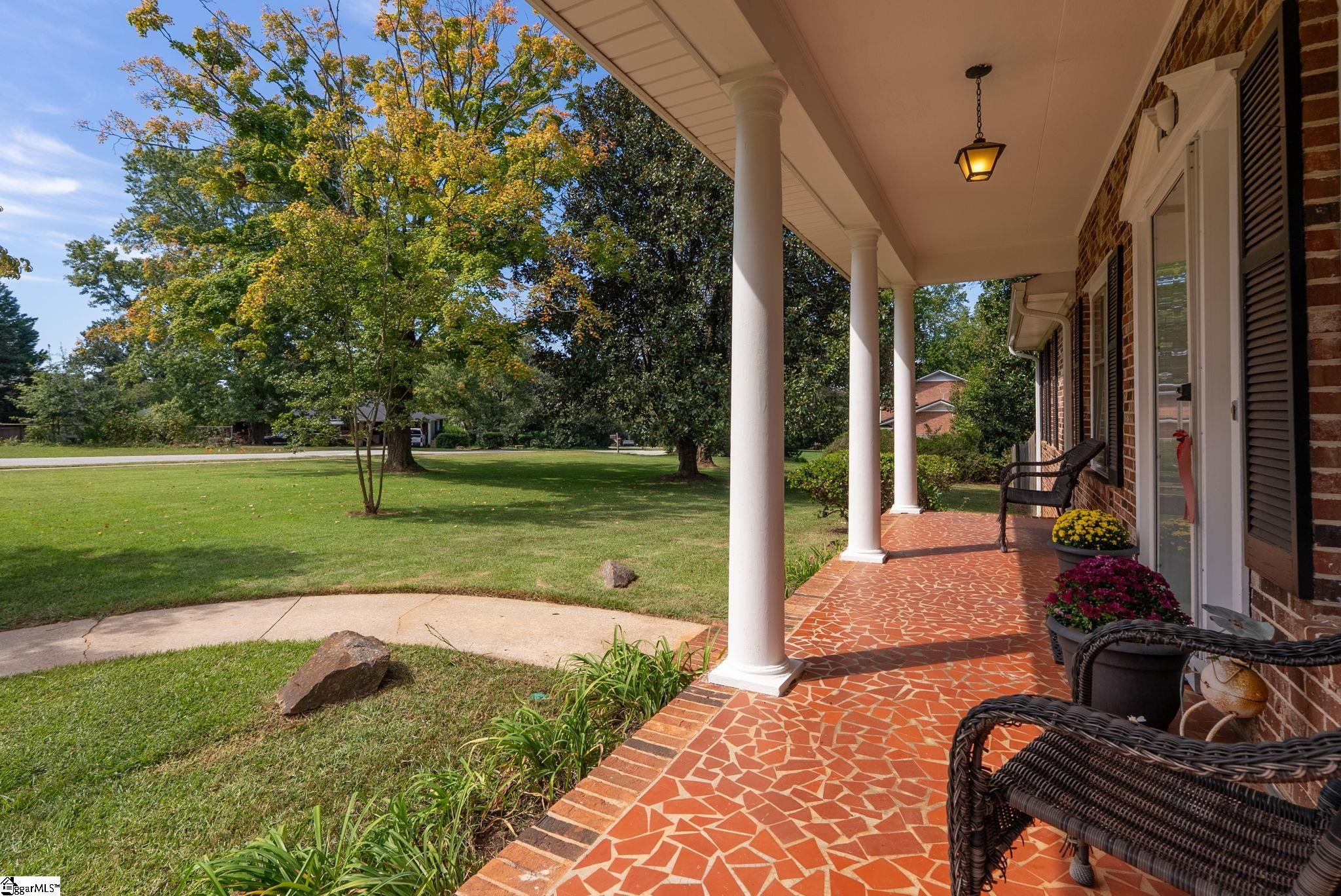 280 Henderson Road