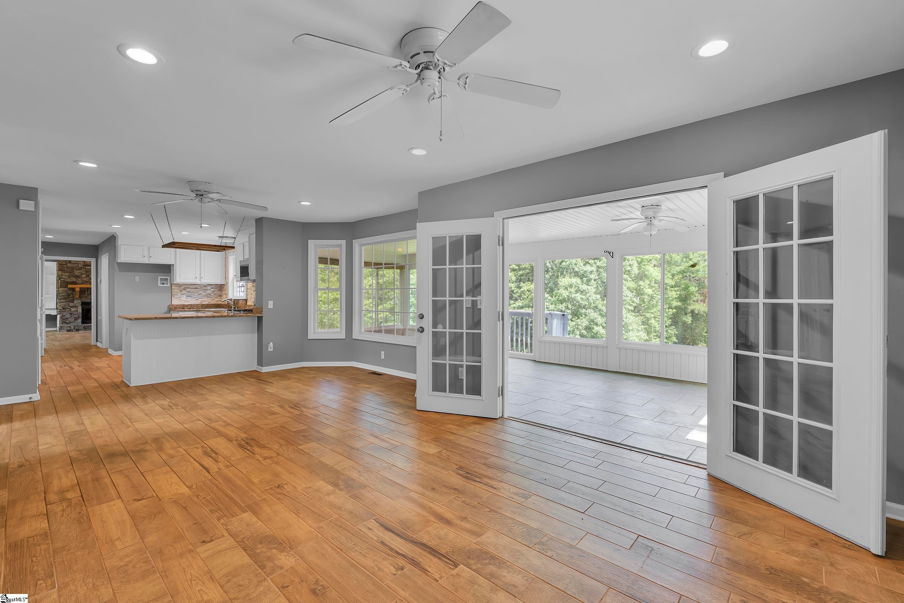 204 Long View Lane