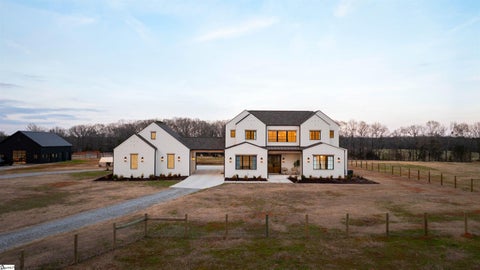 Photo of 2811 Lebanon Road, Pendleton, SC 29670 (MLS # 1601010)