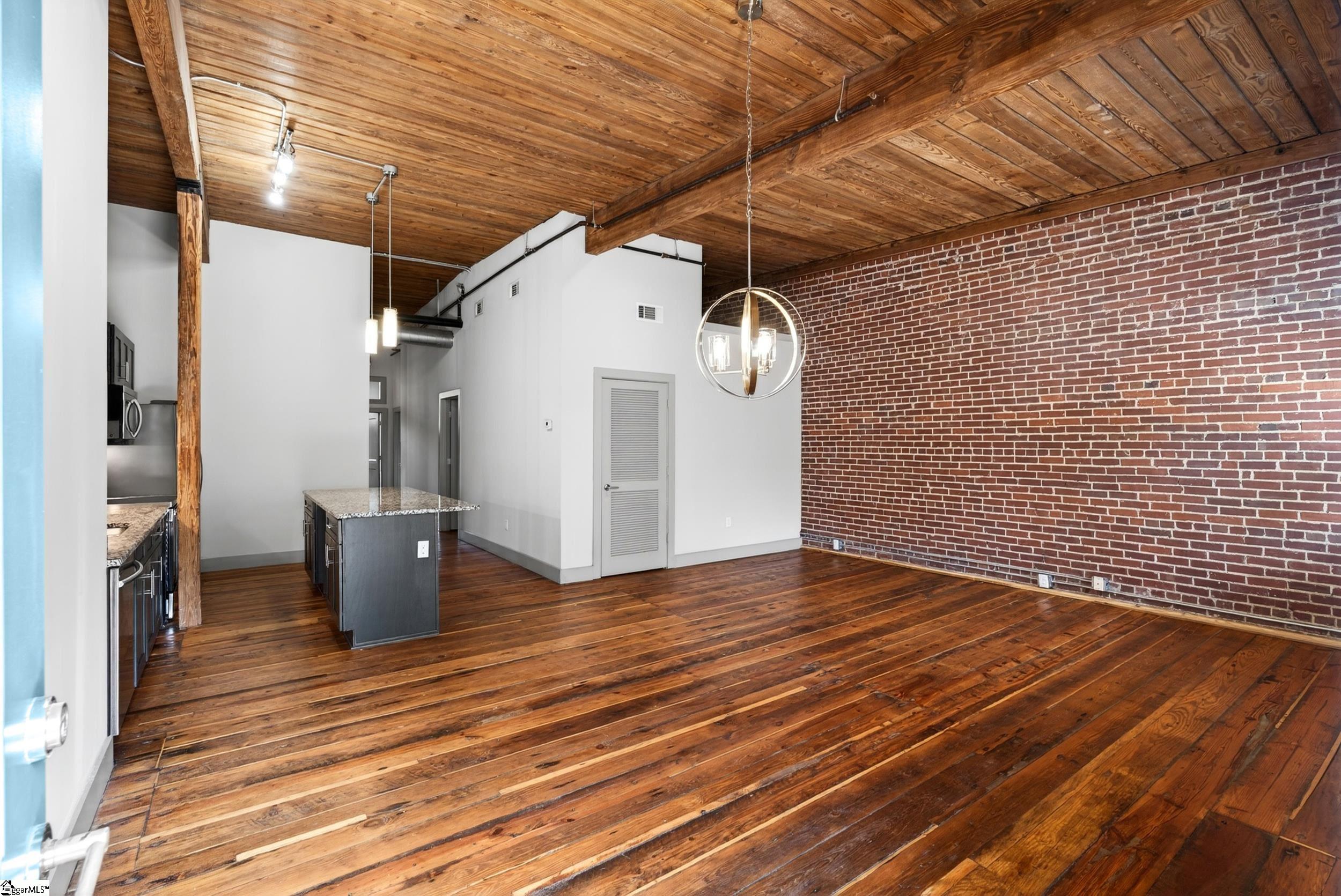 806 Green Avenue UNIT 213