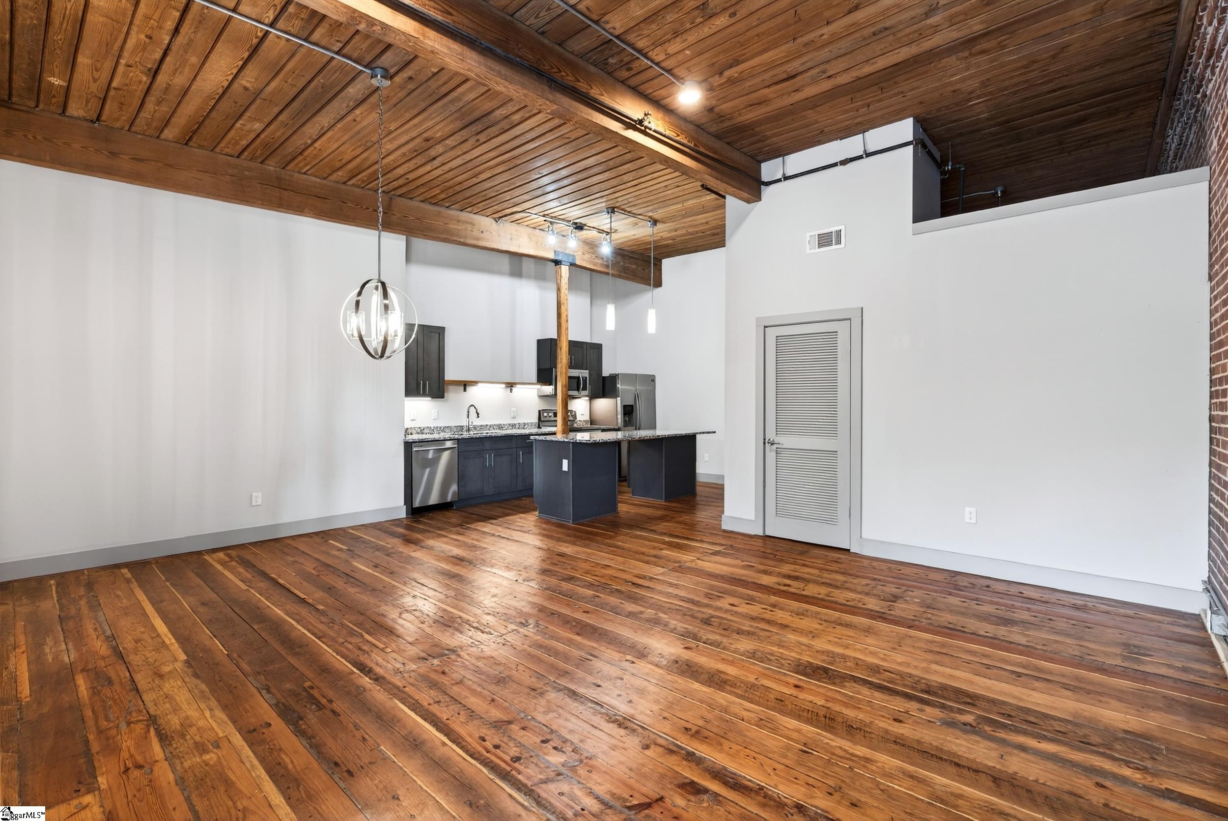 806 Green Avenue UNIT 213