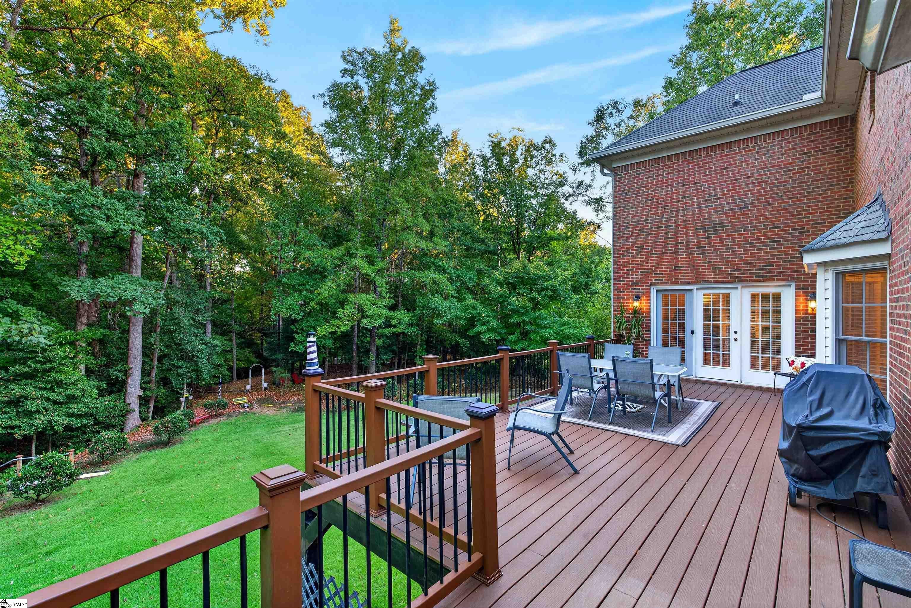 Real Estate Search 4 833 Oakcrest Road