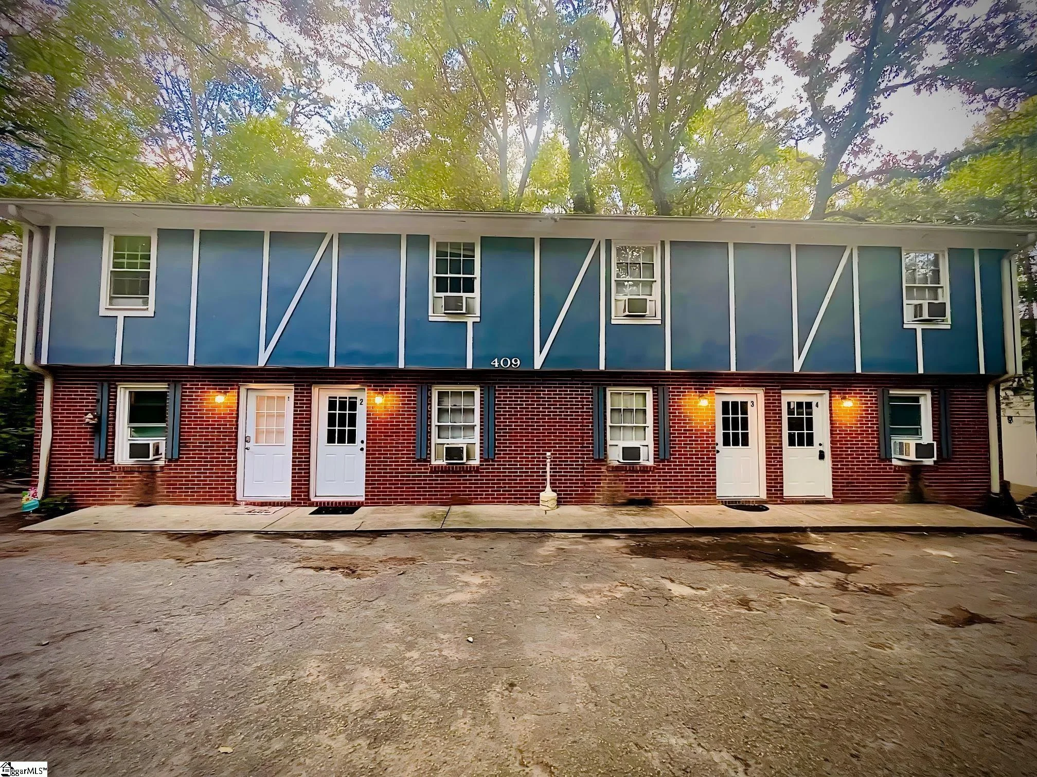 409 Lindsay Road