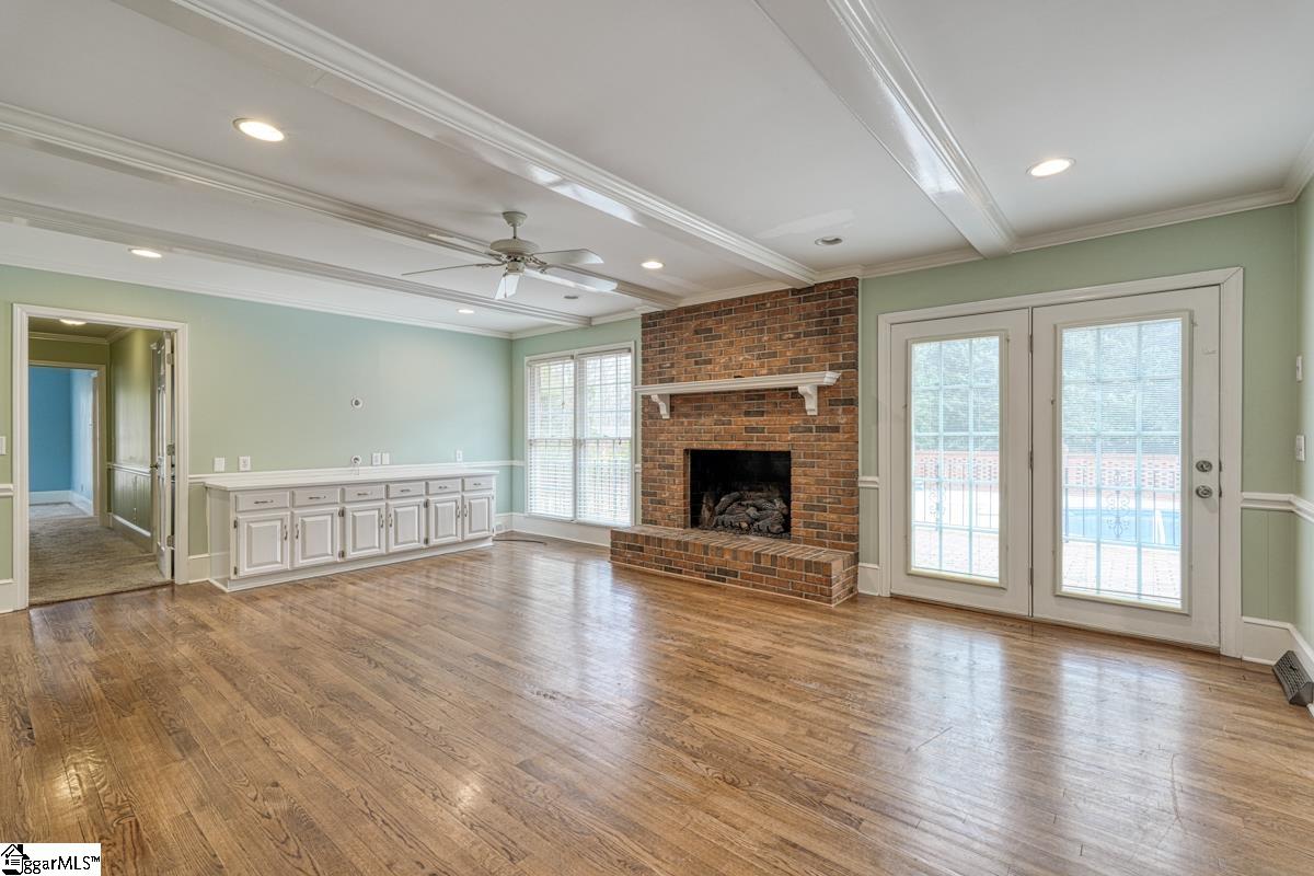 1215 Shadowood Drive