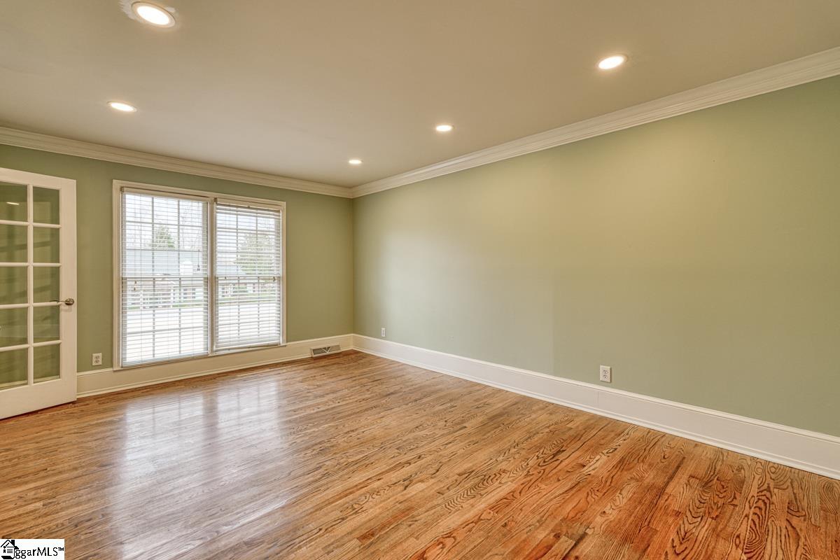 1215 Shadowood Drive
