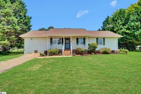 Photo of 3856 Rainbow Lake Road, Inman, SC 29349 (MLS # 1598133)