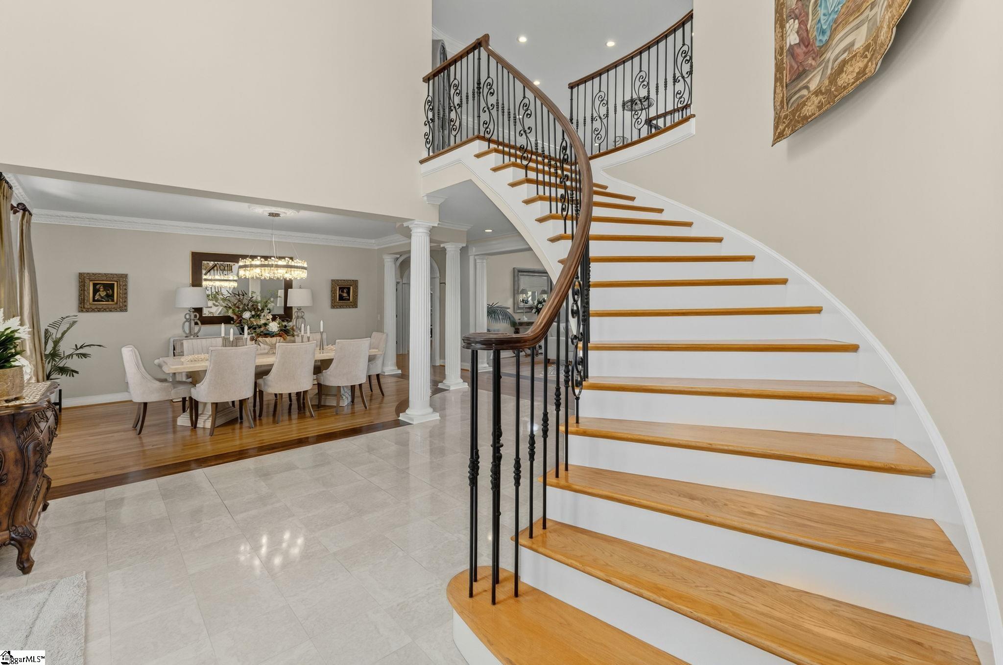 12 Baronne Court