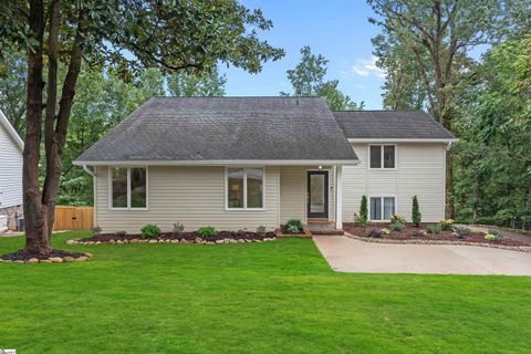 Photo of 301 Sugar Creek Lane, Greer, SC 29650 (MLS # 1582844)