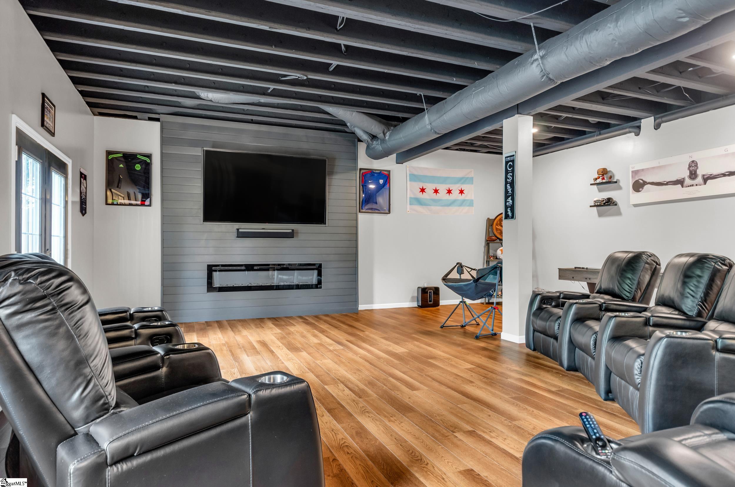 404 New Tarleton Way