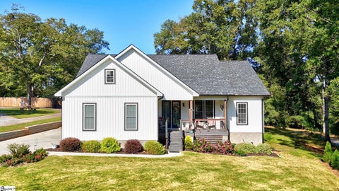 Photo of 19 Blue Ridge Drive, Liberty, SC 29657 (MLS # 1606267)
