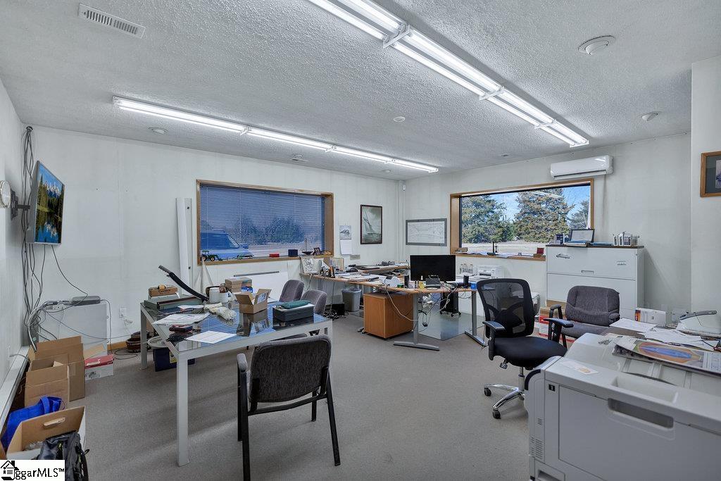 5575 Dobbins Bridge Road