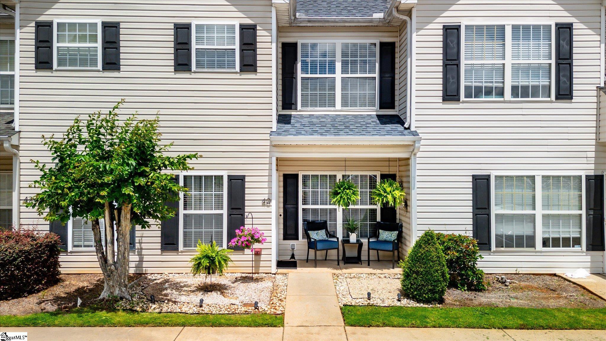 40 Ridgestone Circle