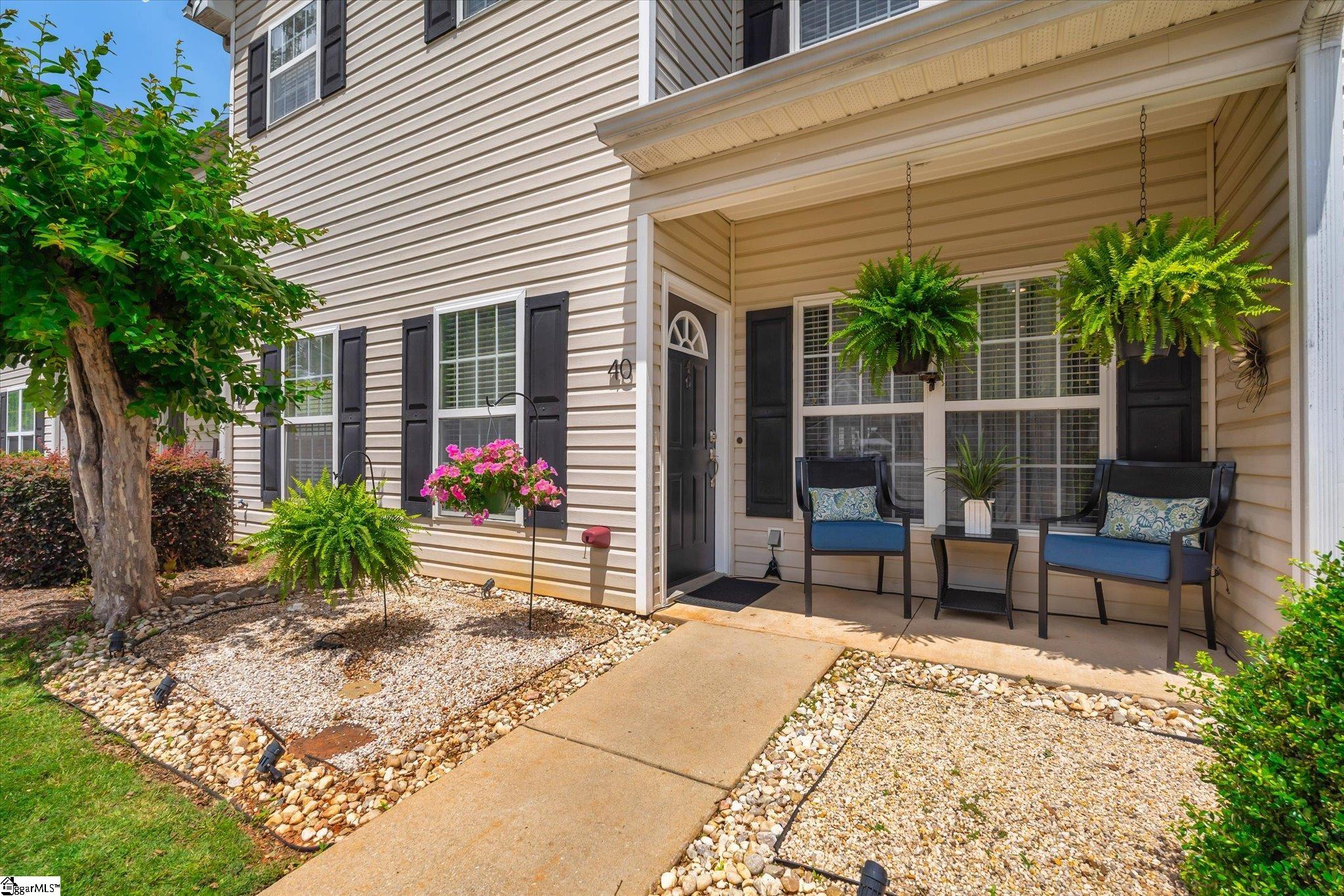 40 Ridgestone Circle