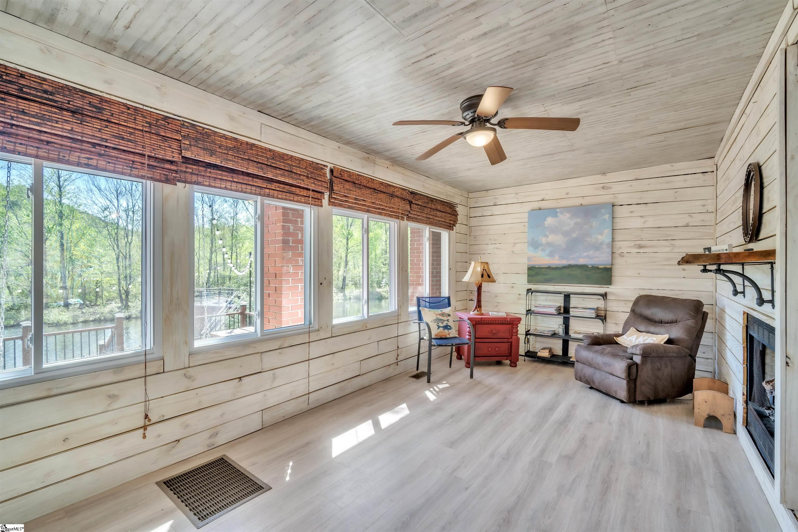 1506 W Lakeshore Drive