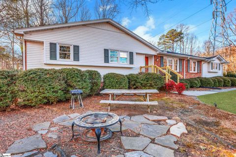 Photo of 403 Havenhurst Drive, Taylors, SC 29687 (MLS # 1581806)