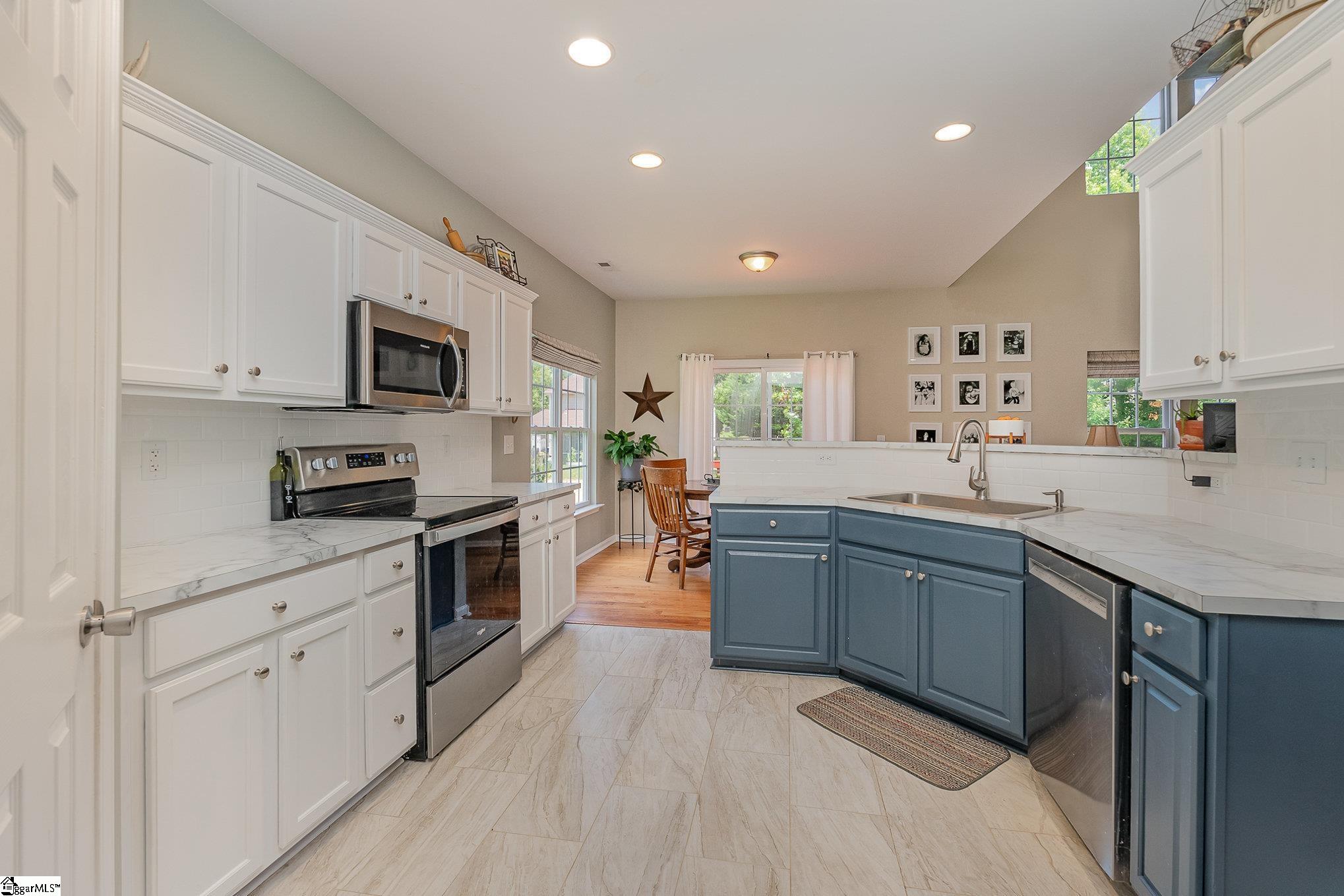 Mauldin, South Carolina 29662, United States, 7 Bedrooms Bedrooms, ,4 BathroomsBathrooms,Residential,Active,156936