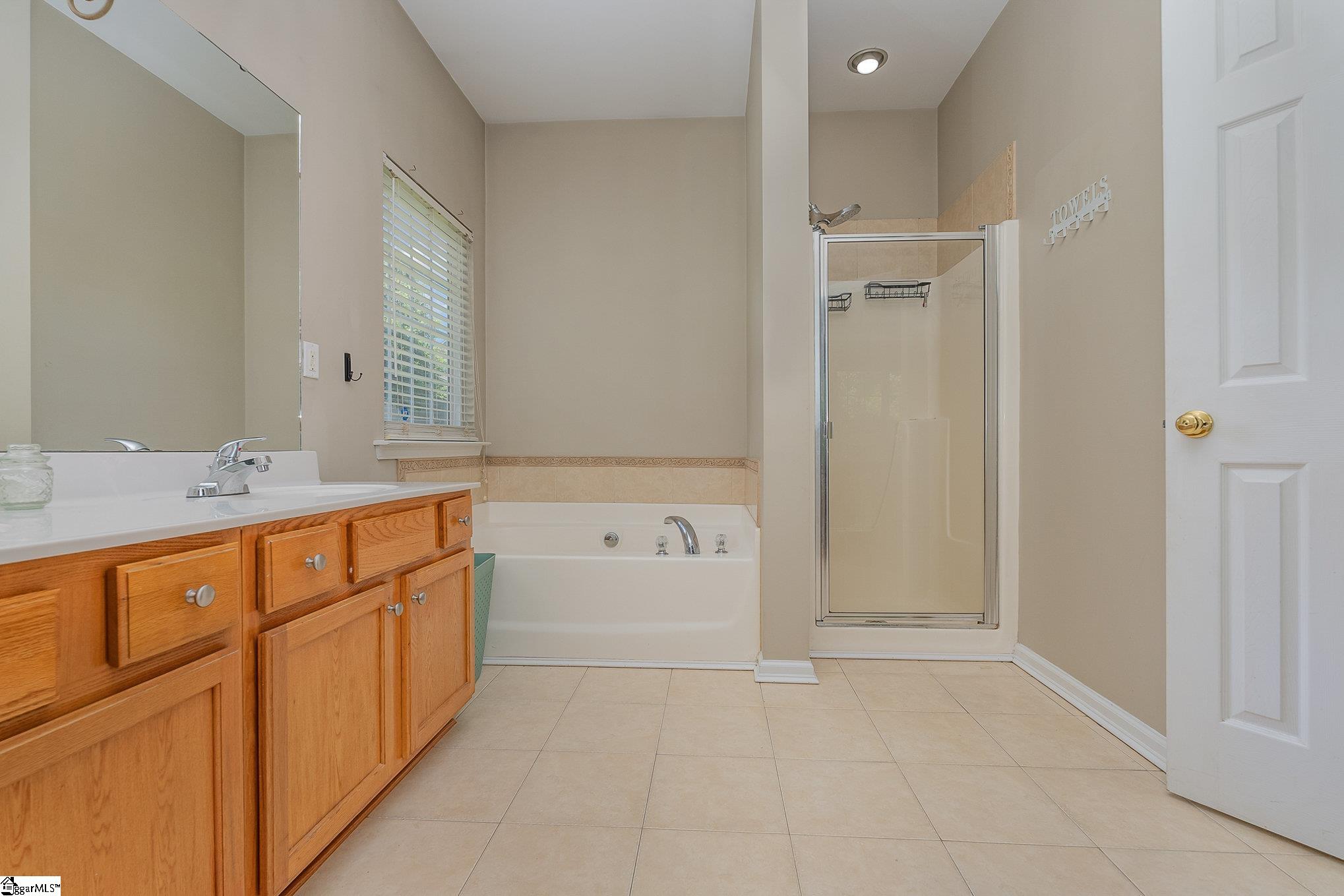 Mauldin, South Carolina 29662, United States, 7 Bedrooms Bedrooms, ,4 BathroomsBathrooms,Residential,Active,156936