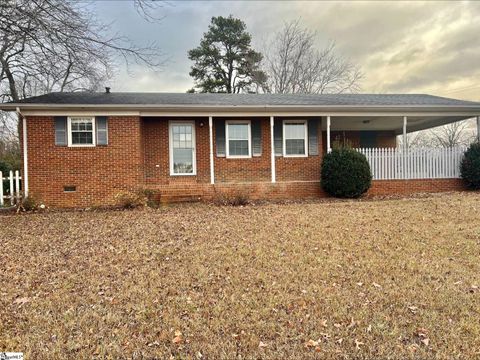 Photo of 400 Rampey Street, Easley, SC 29640 (MLS # 1578432)