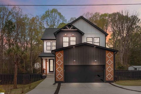 Photo of 128 Rockmont Road, Easley, SC 29640 (MLS # 1586249)