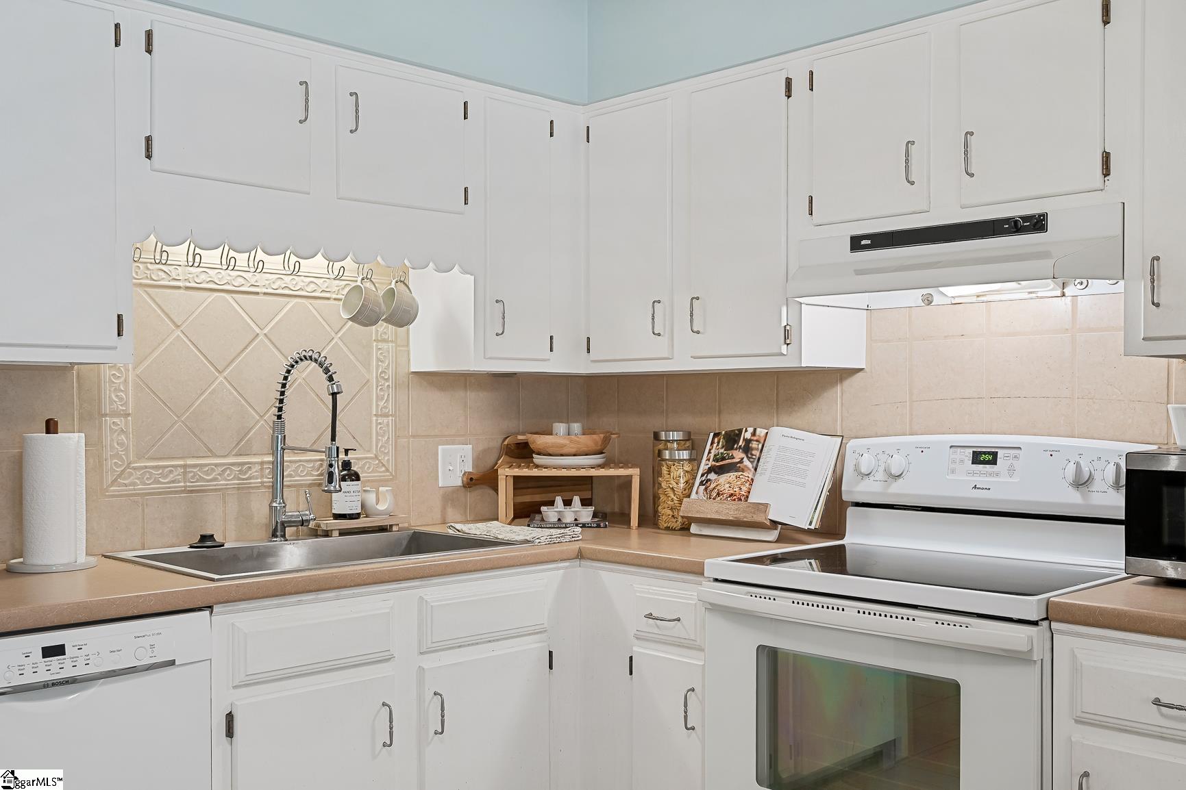 Anderson, South Carolina 29621, United States, 3 Bedrooms Bedrooms, ,2 BathroomsBathrooms,Residential,Active,123378