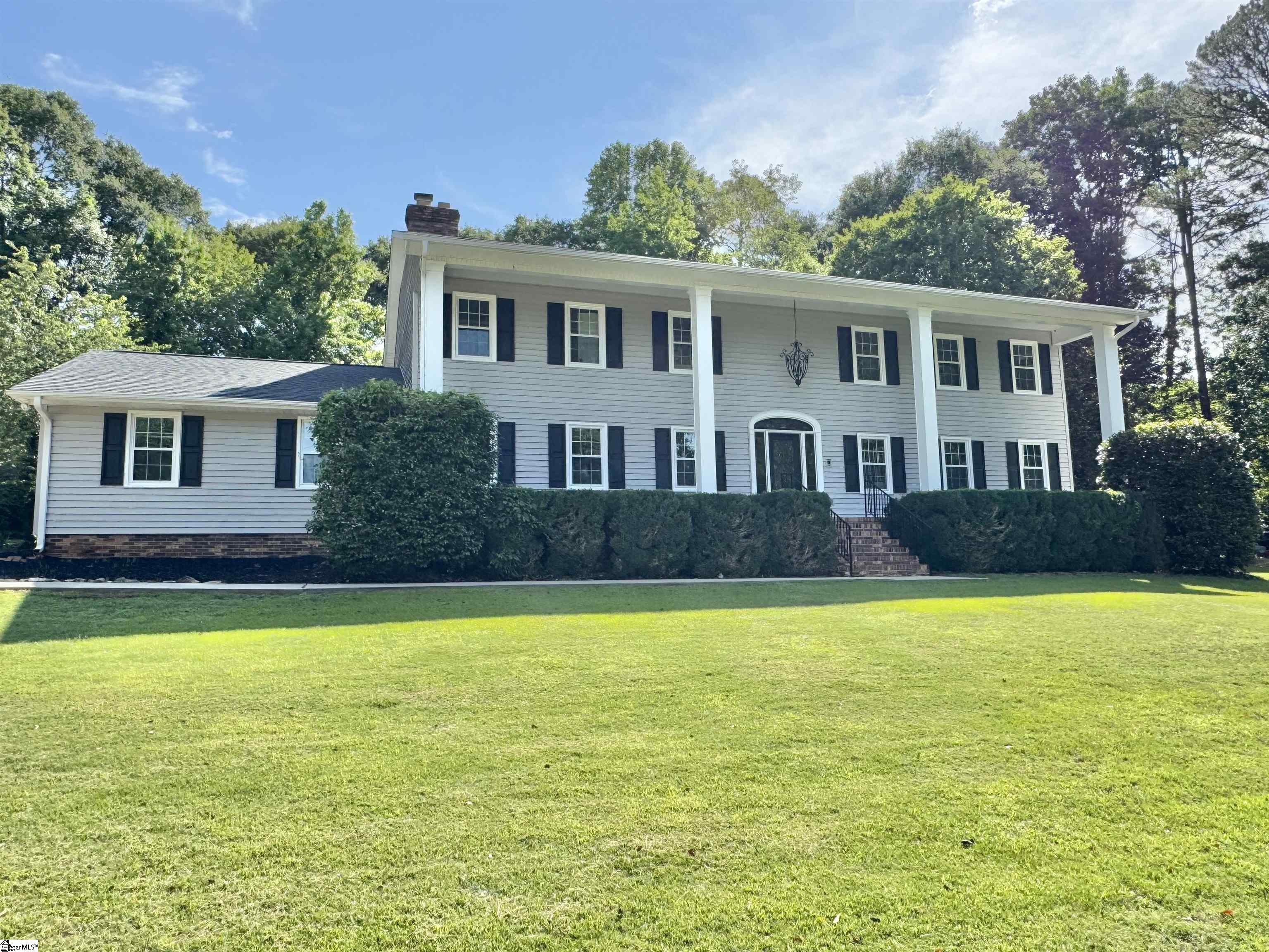 102 Buckingham Court