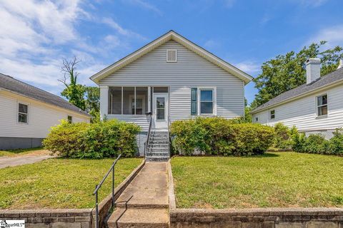Photo of 750 Maywood Street, Spartanburg, SC 29303 (MLS # 1591531)