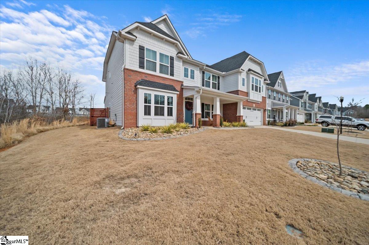 2046 Bluet Drive