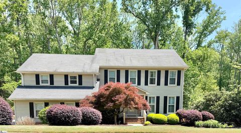 Photo of 715 N Almond Drive, Simpsonville, SC 29681 (MLS # 1589873)