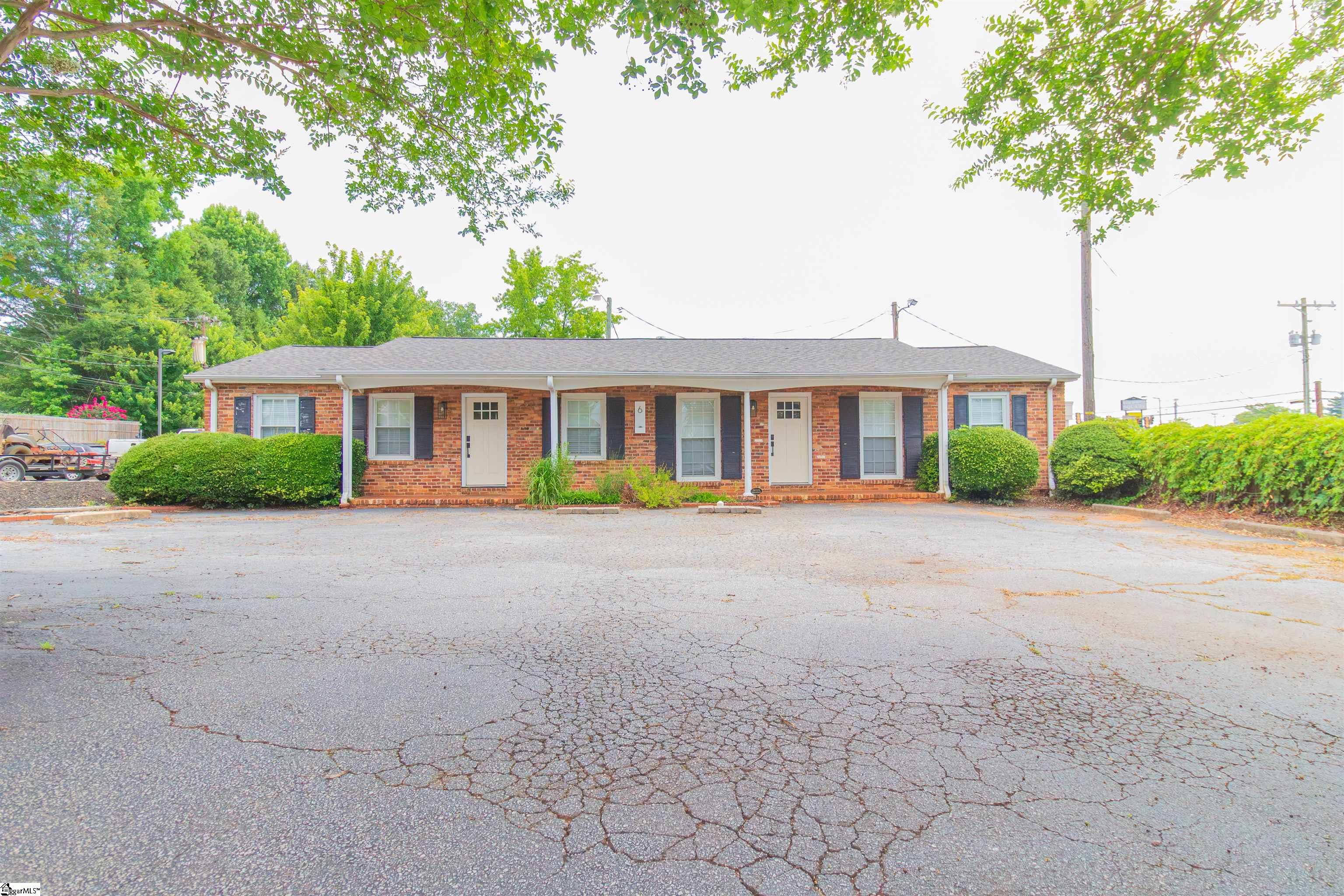 Photo 1 of 22 — 6 Brookside Circle, Greenville, SC 29609
