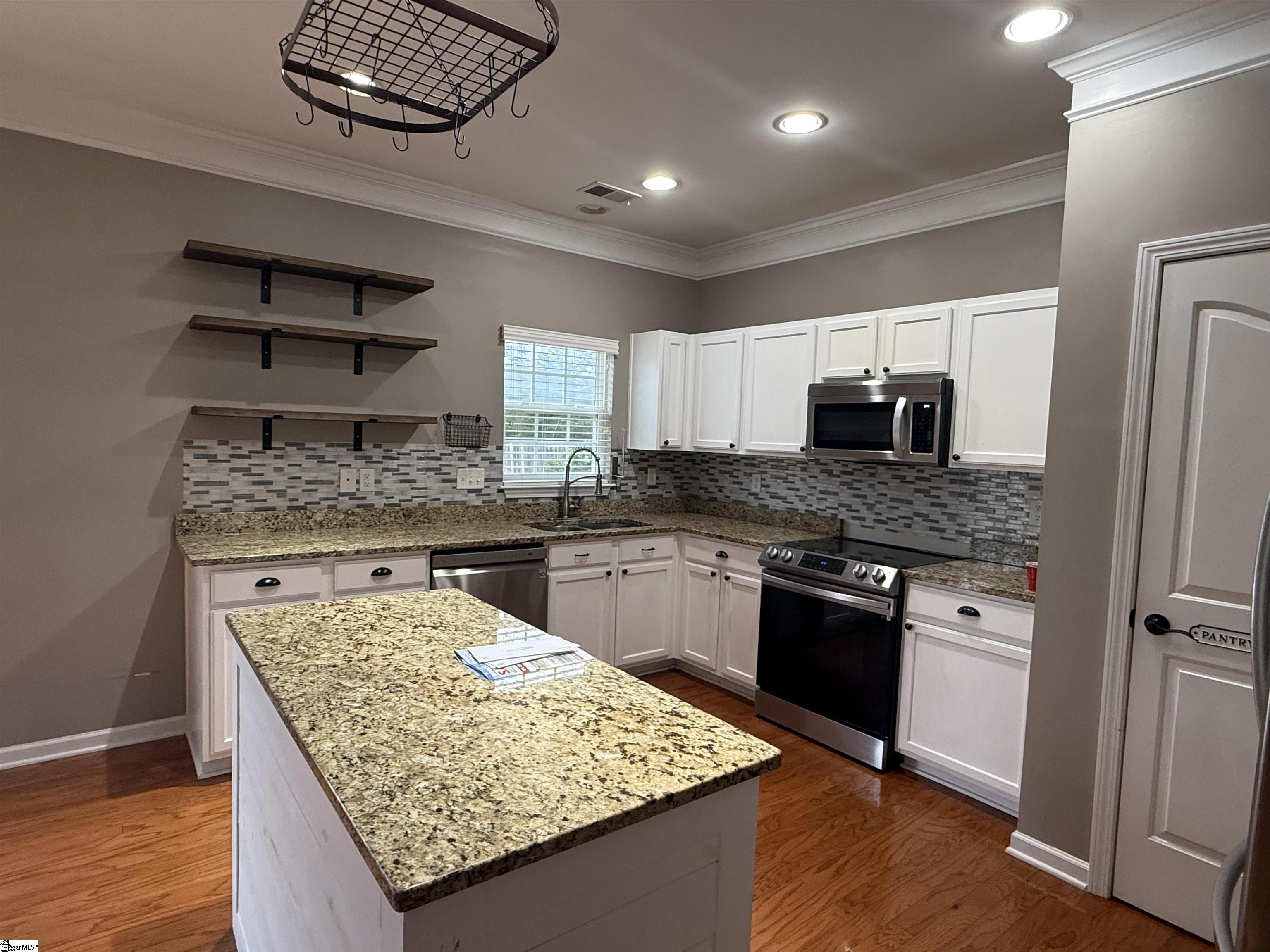 Simpsonville, South Carolina 29681, United States, 3 Bedrooms Bedrooms, ,3 BathroomsBathrooms,Residential,Active,143873