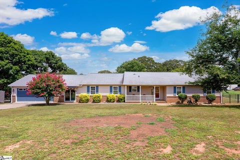 Photo of 208 Pineview Drive, Pelzer, SC 29669 (MLS # 1597537)
