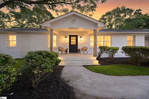 Photo of 406 Rollingreen Road, Greenville, SC 29615 (MLS # 1589145)